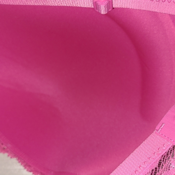 New with Tags 38D pushup bra - Picture 3 of 4